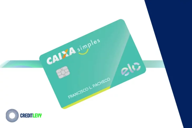 Cartão de crédito CAIXA Simples com chip, cor verde e bandeira Elo, exibido sobre fundo branco com faixa azul e logotipo da CreditLevy.