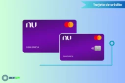 Tarjeta de crédito NU color púrpura con chip y tecnología contactless, sobre fondo blanco con detalhes azulados, junto al logotipo de CreditLevy.